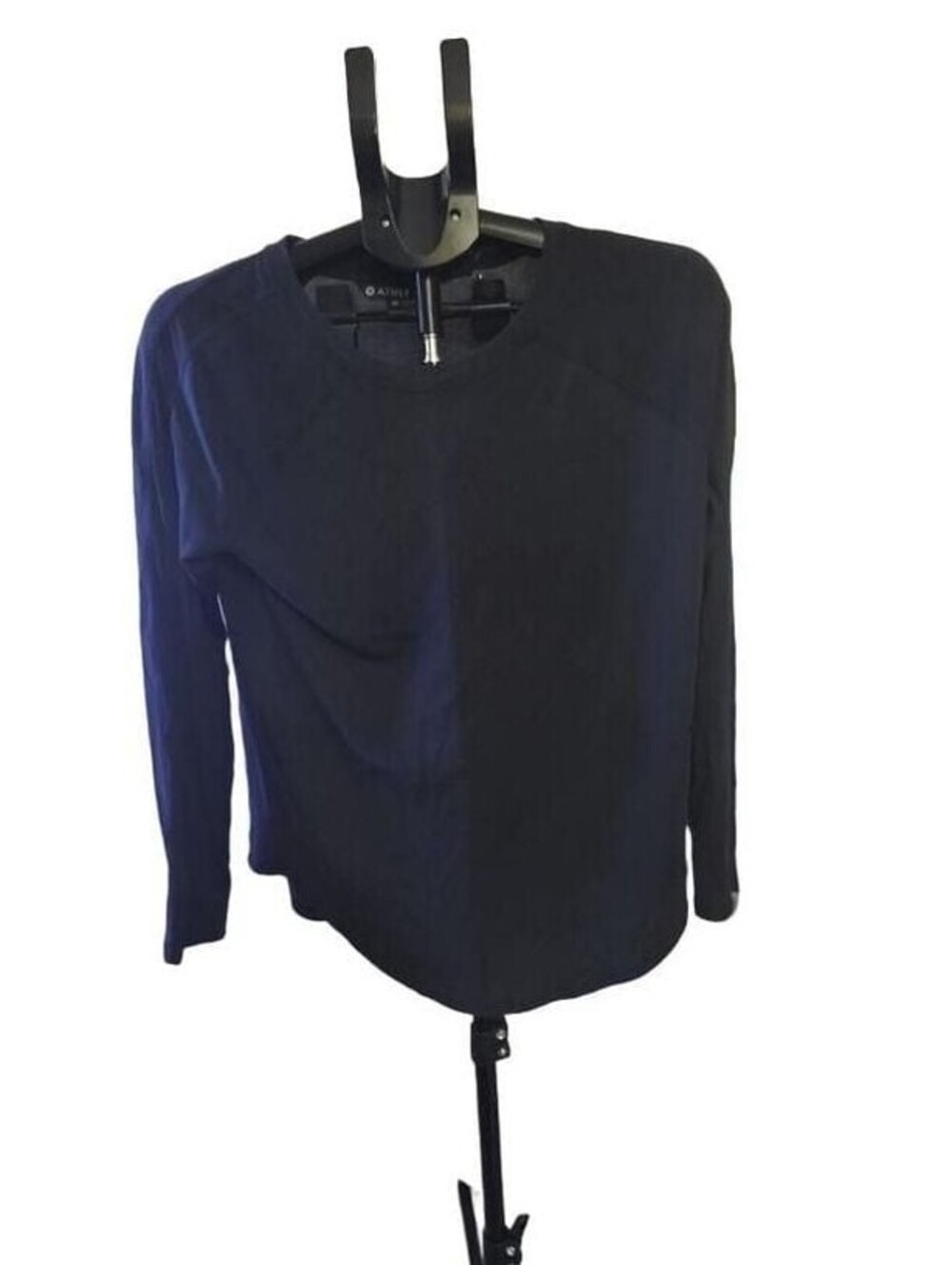 Athleta Long Sleeve Crew Neck Workout Athletic Top Black Size XS